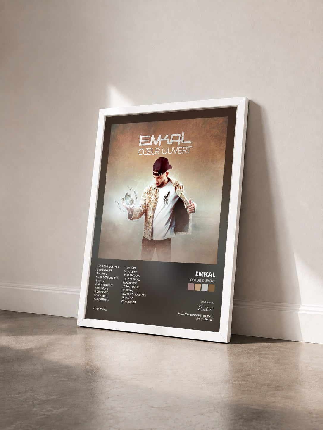 #blanc Tableau de l'album Coeur Ouvert de Emkal vu de trois quarts, cadre blanc