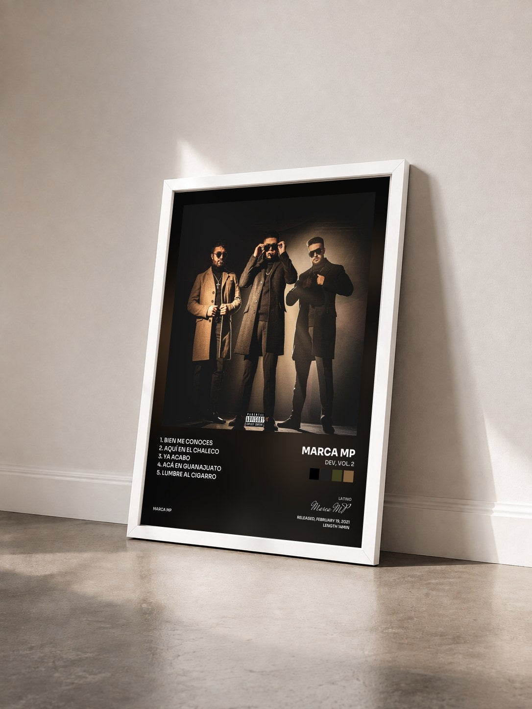 #blanc Tableau de l'album DEV, Vol. 2 de Marca MP vu de trois quarts, cadre blanc