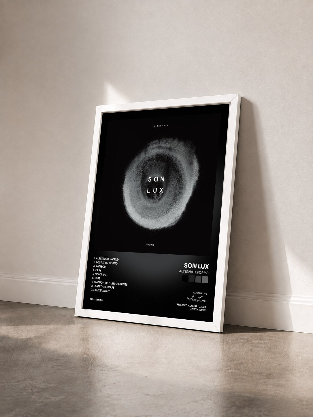 #blanc Tableau de l'album Alternate Forms de Son Lux vu de trois quarts, cadre blanc