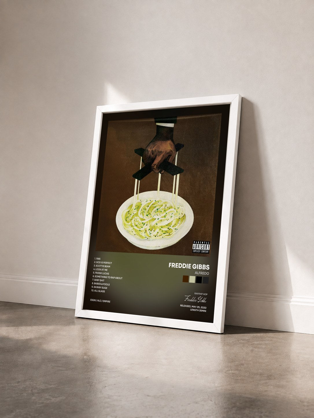 #blanc Tableau de l'album Alfredo de Freddie Gibbs vu de trois quarts, cadre blanc