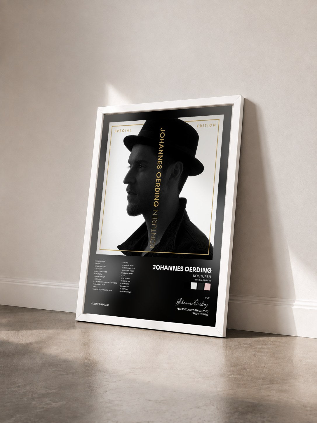 #blanc Tableau de l'album Konturen (Special Edition) de Johannes Oerding vu de trois quarts, cadre blanc