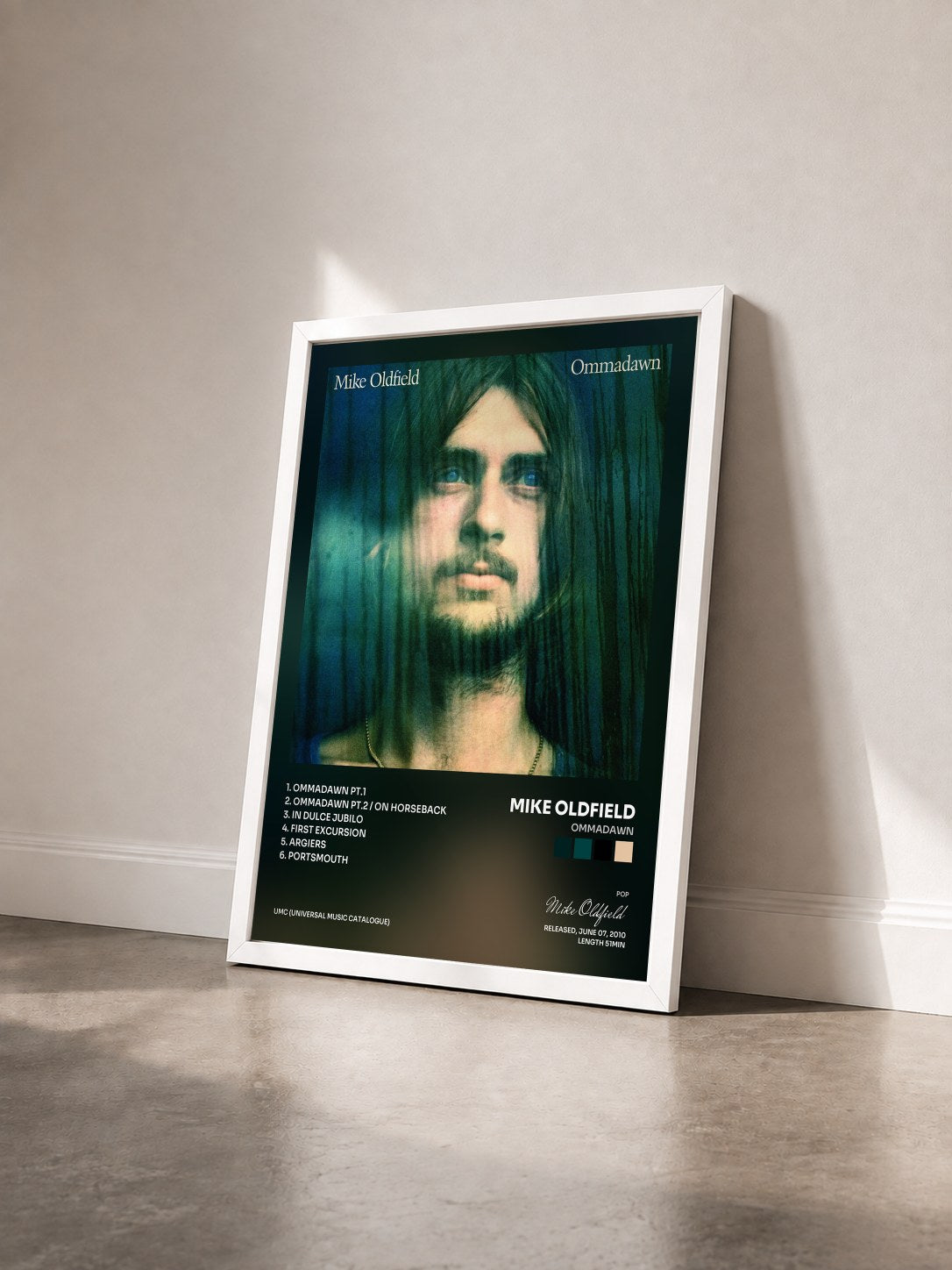 #blanc Tableau de l'album Ommadawn de Mike Oldfield vu de trois quarts, cadre blanc