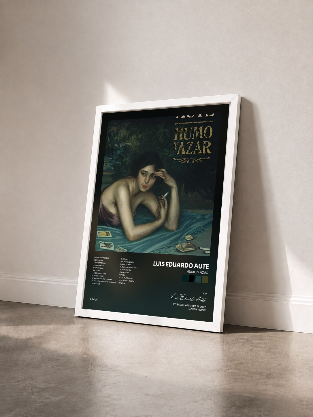 #blanc Tableau de l'album Humo Y Azar de Luis Eduardo Aute vu de trois quarts, cadre blanc