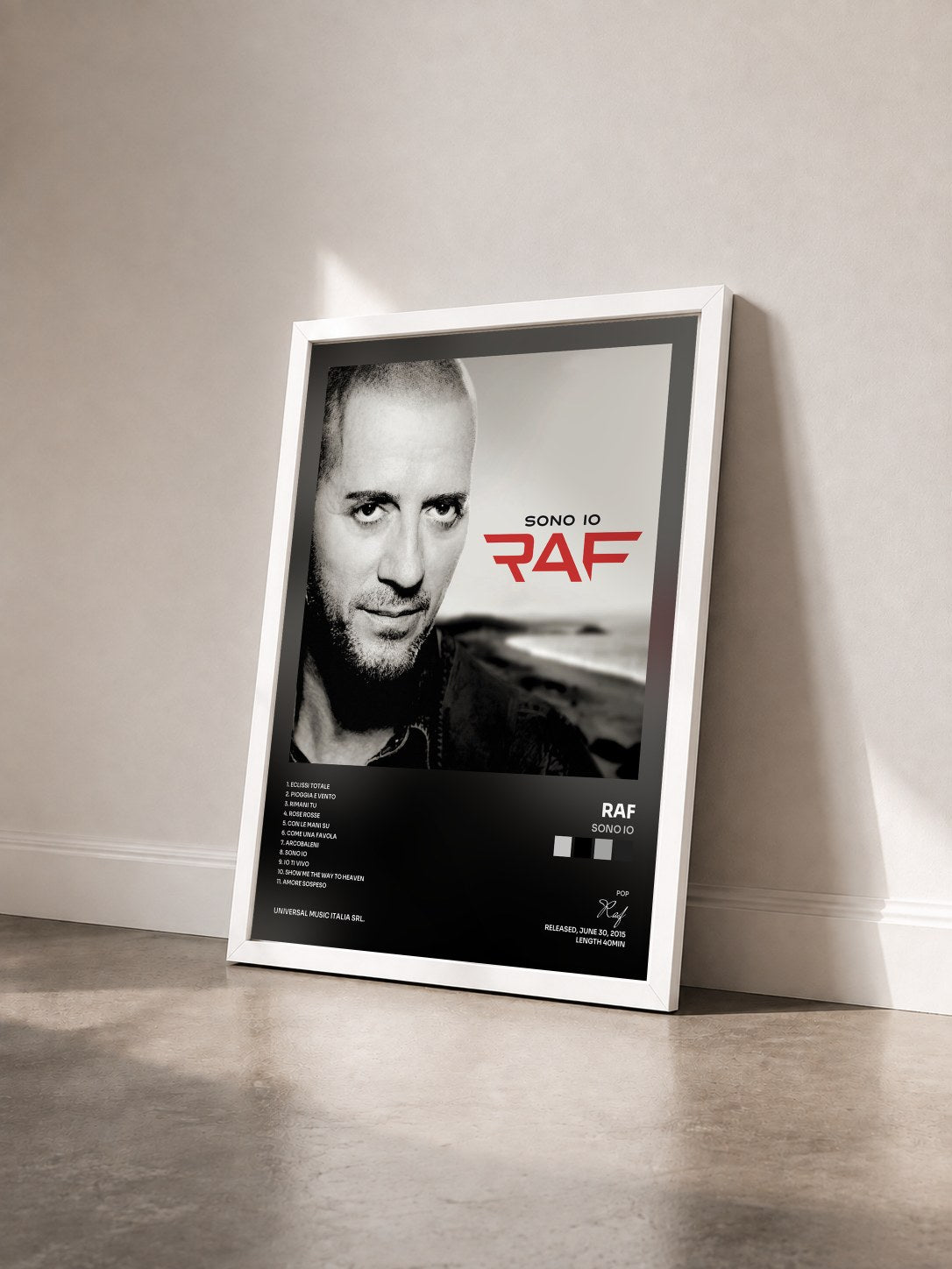 #blanc Tableau de l'album Sono Io de Raf vu de trois quarts, cadre blanc