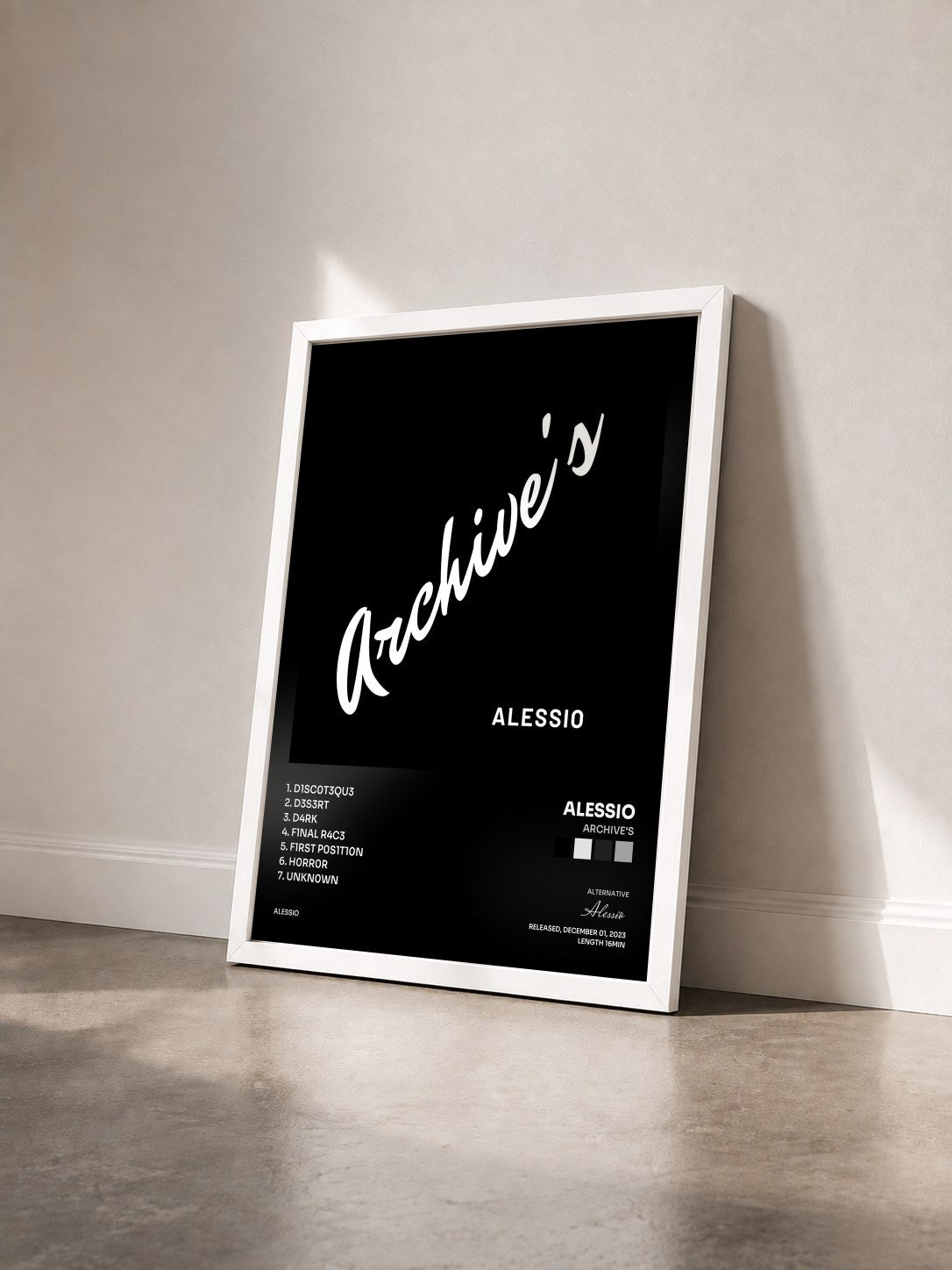 #blanc Tableau de l'album Archive's de Alessio vu de trois quarts, cadre blanc