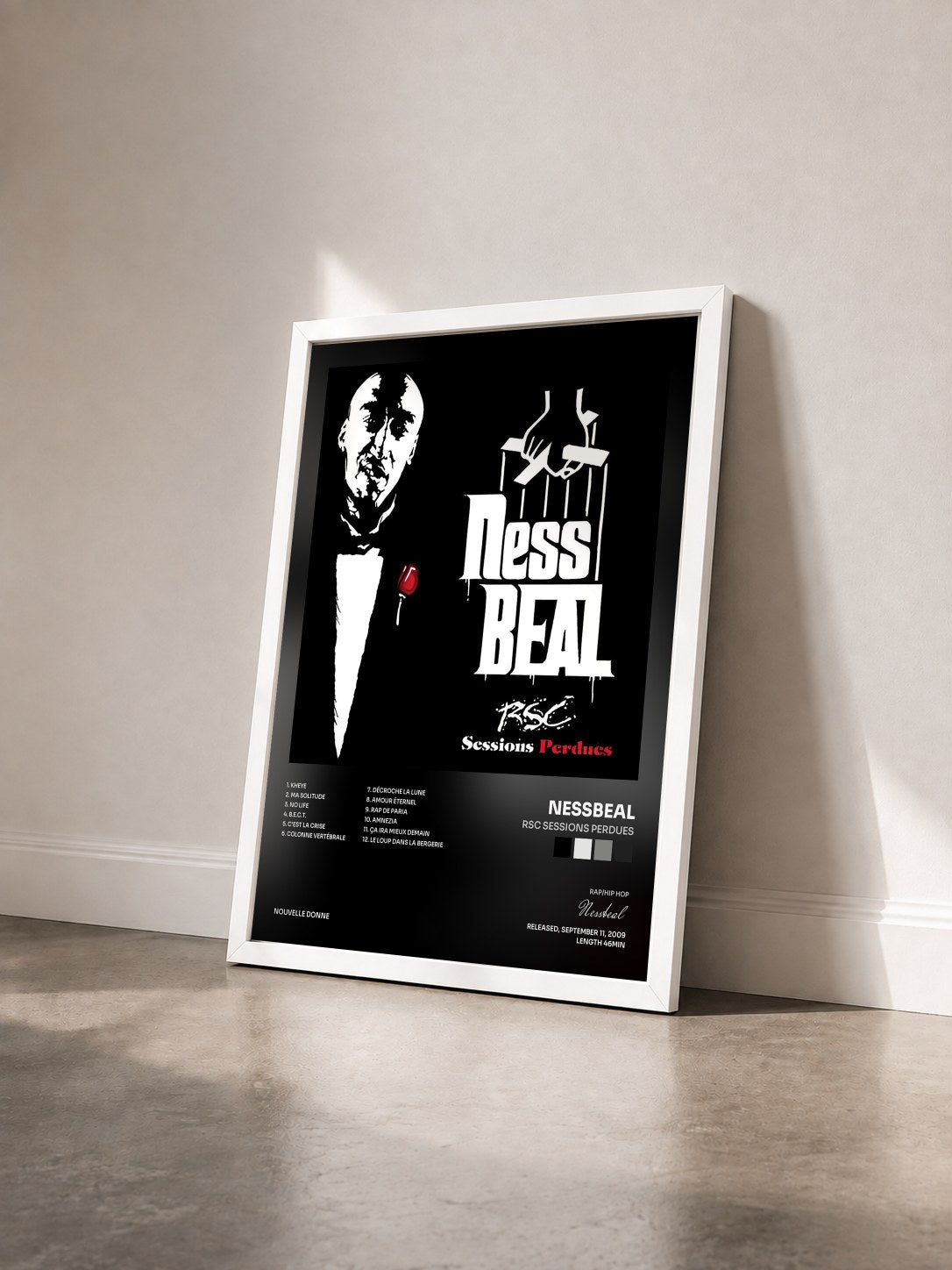 #blanc Tableau de l'album RSC Sessions Perdues de Nessbeal vu de trois quarts, cadre blanc