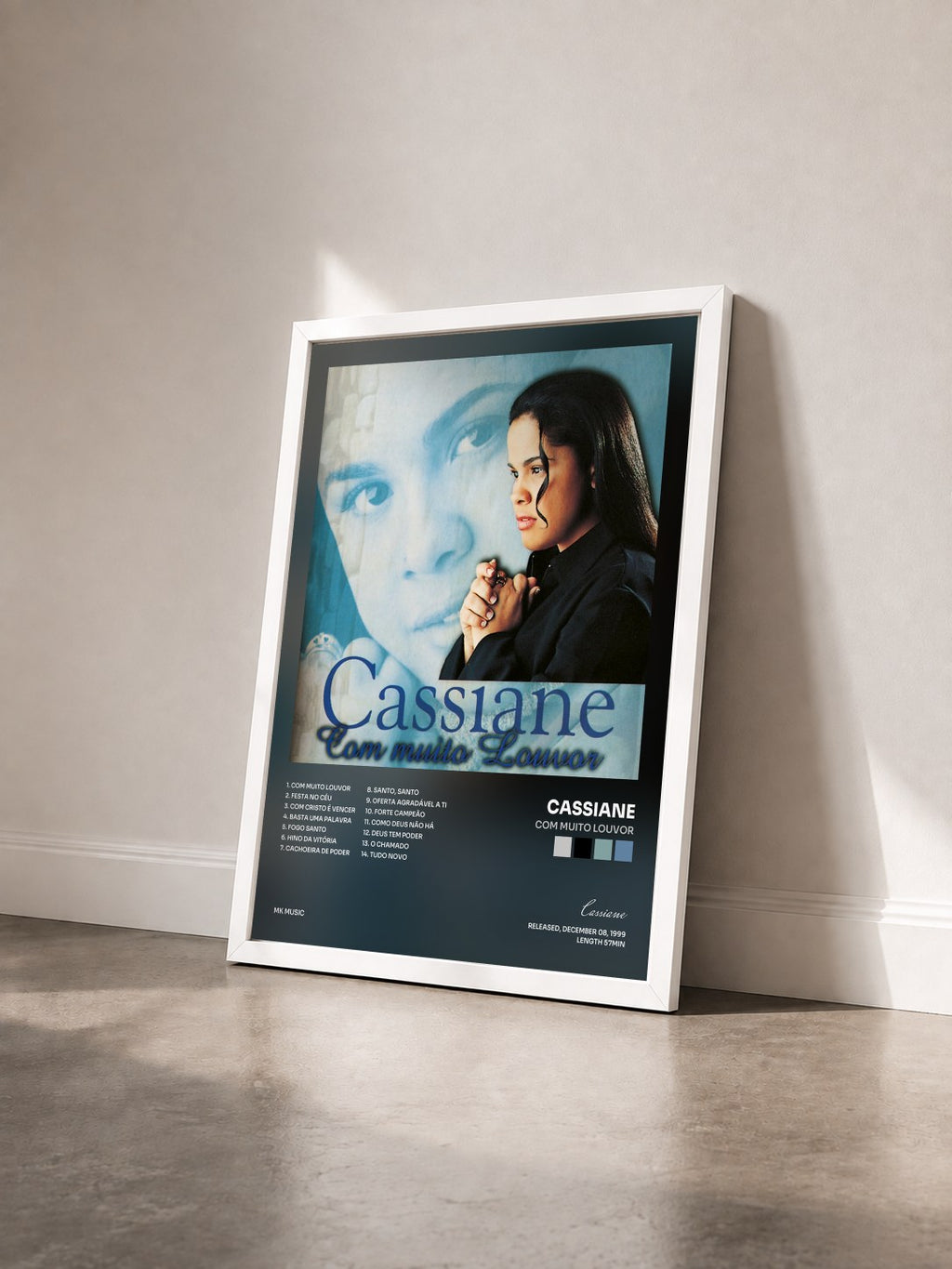 #blanc Tableau de l'album Com Muito Louvor de Cassiane vu de trois quarts, cadre blanc