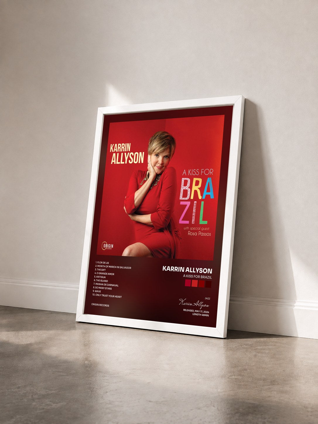 #blanc Tableau de l'album A Kiss for Brazil de Karrin Allyson vu de trois quarts, cadre blanc