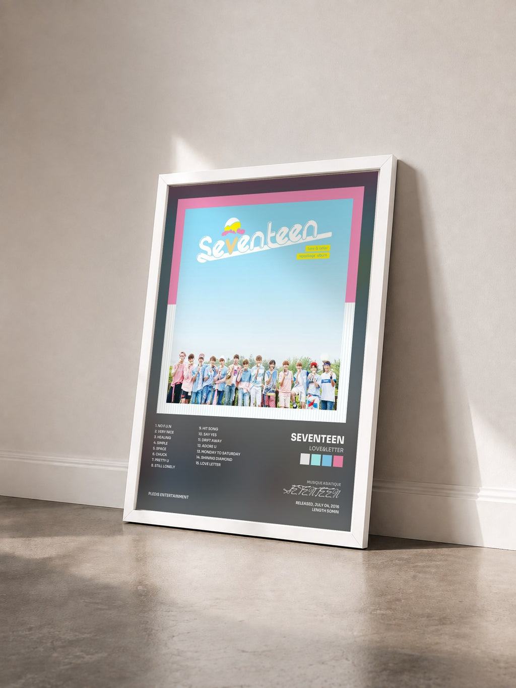 #blanc Tableau de l'album Love&Letter de SEVENTEEN vu de trois quarts, cadre blanc