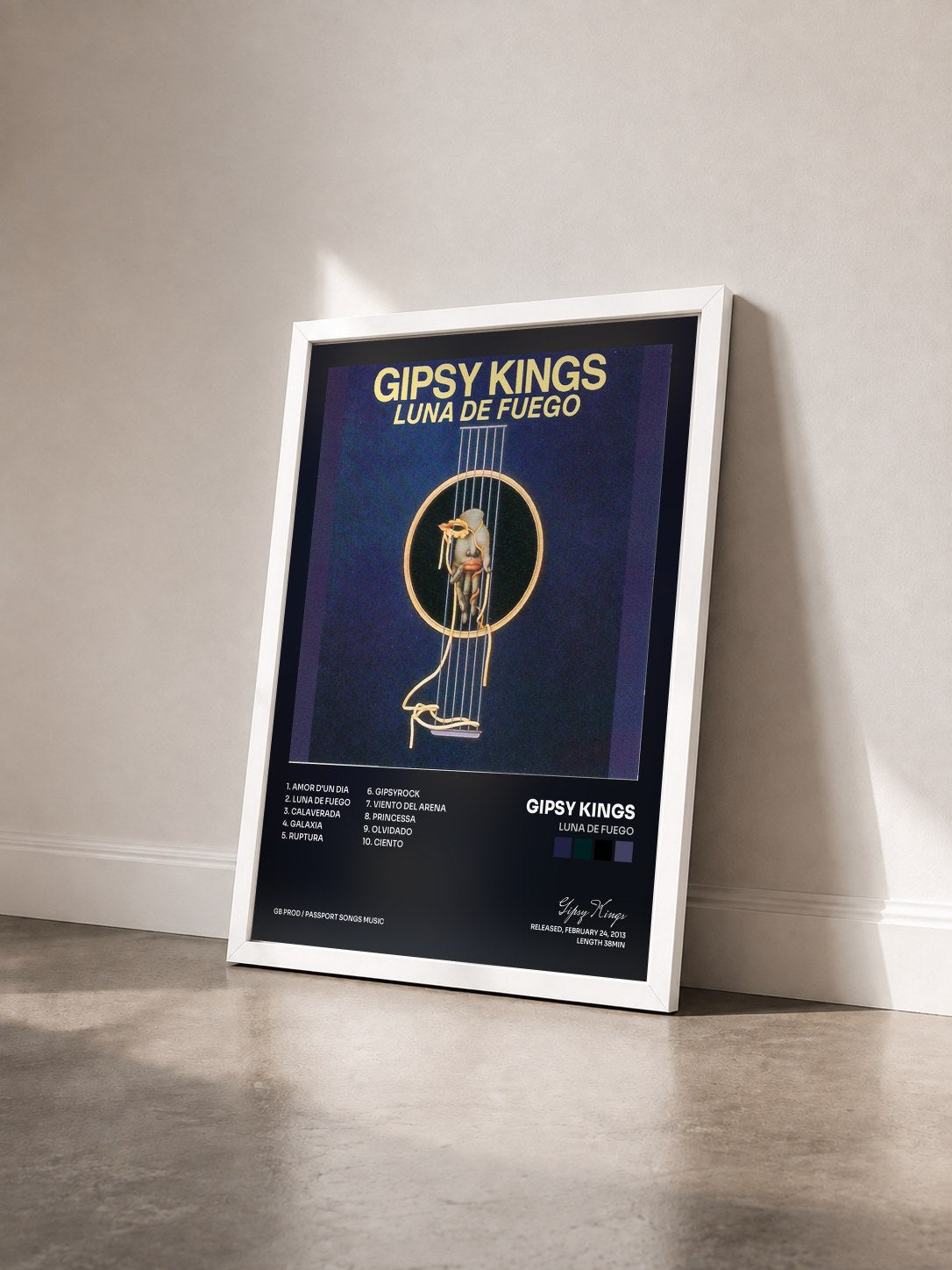 #blanc Tableau de l'album Luna de Fuego de Gipsy Kings vu de trois quarts, cadre blanc