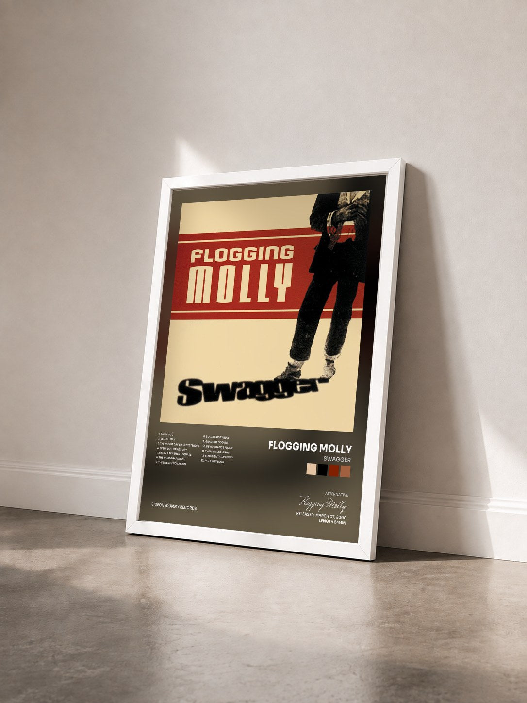 #blanc Tableau de l'album Swagger de Flogging Molly vu de trois quarts, cadre blanc