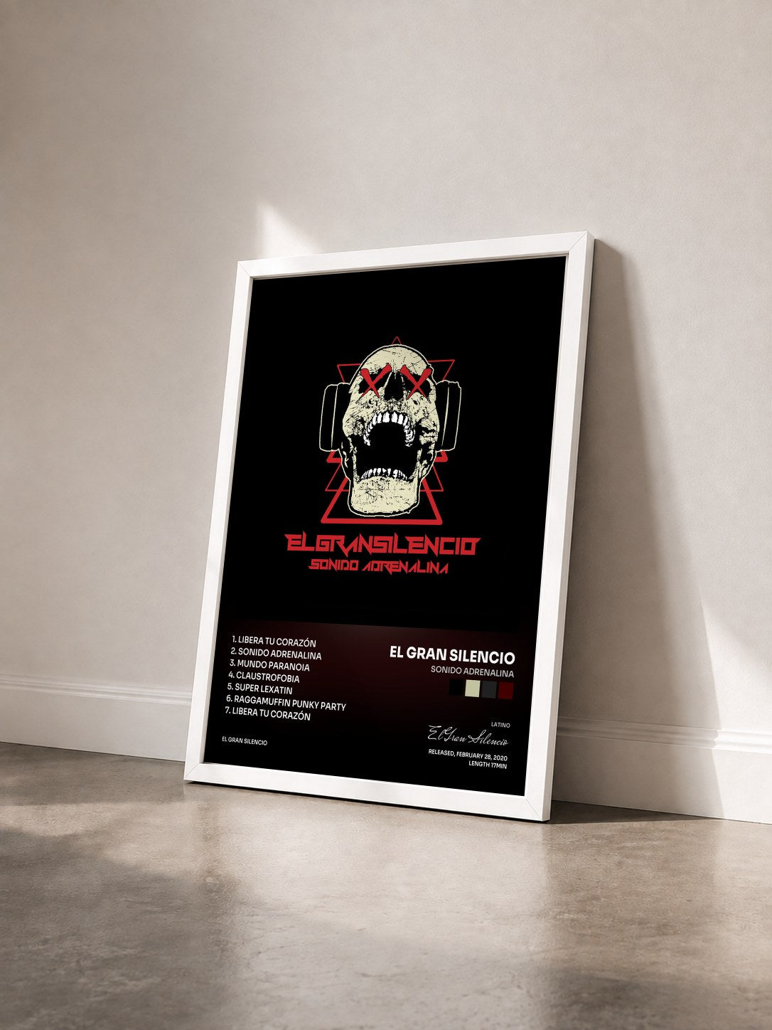 #blanc Tableau de l'album Sonido Adrenalina de El Gran Silencio vu de trois quarts, cadre blanc