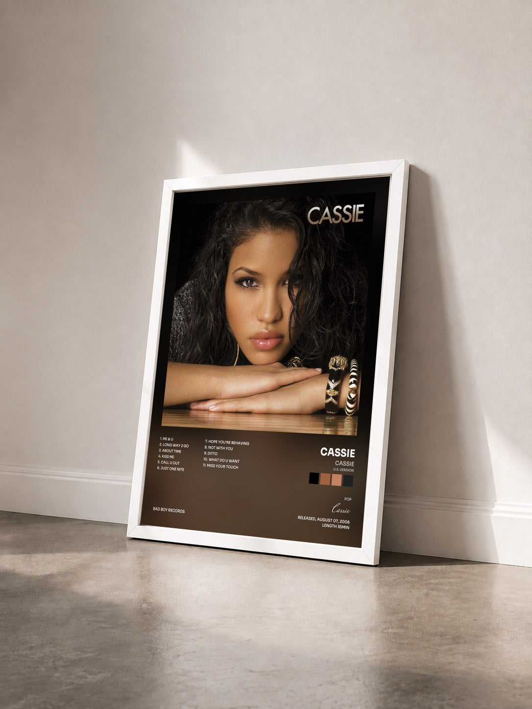 #blanc Tableau de l'album Cassie (U.S. Version) de Cassie vu de trois quarts, cadre blanc