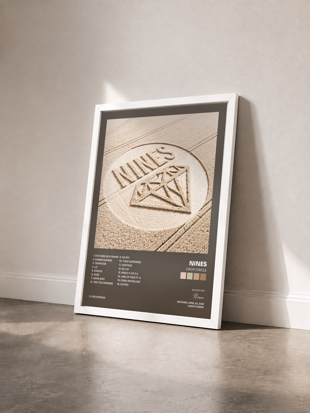 #blanc Tableau de l'album Crop Circle de Nines vu de trois quarts, cadre blanc