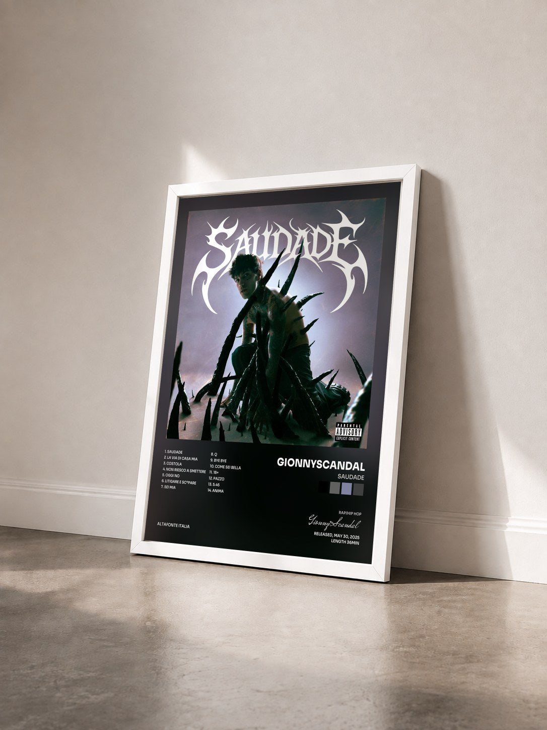 #blanc Tableau de l'album SAUDADE de GionnyScandal vu de trois quarts, cadre blanc