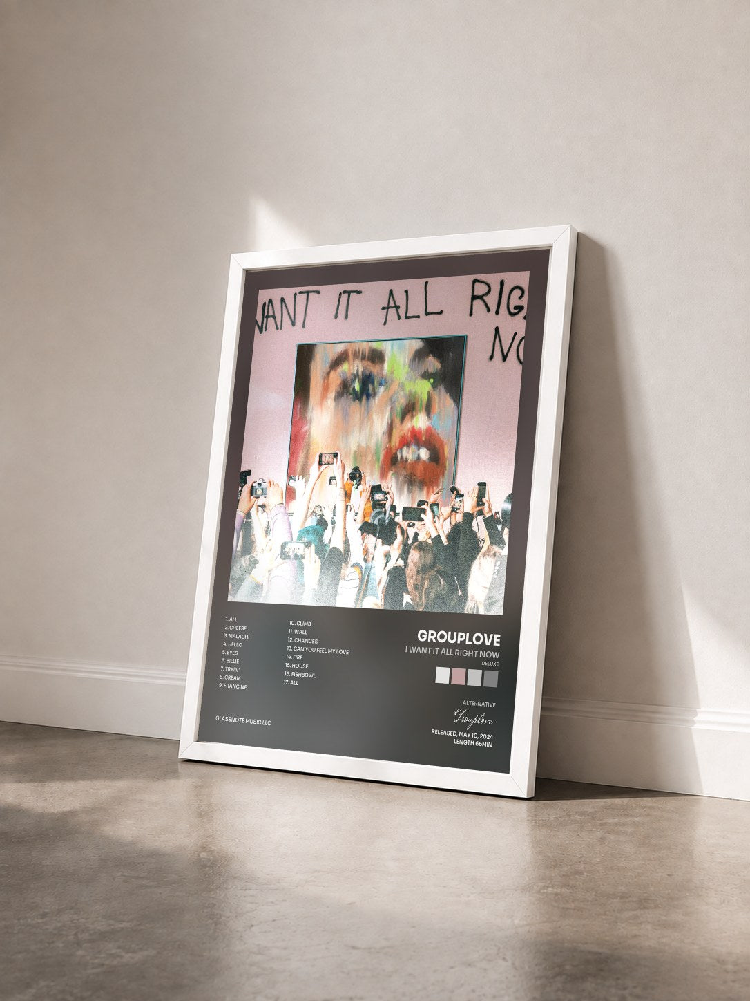 #blanc Tableau de l'album I Want It All Right Now (Deluxe) de Grouplove vu de trois quarts, cadre blanc
