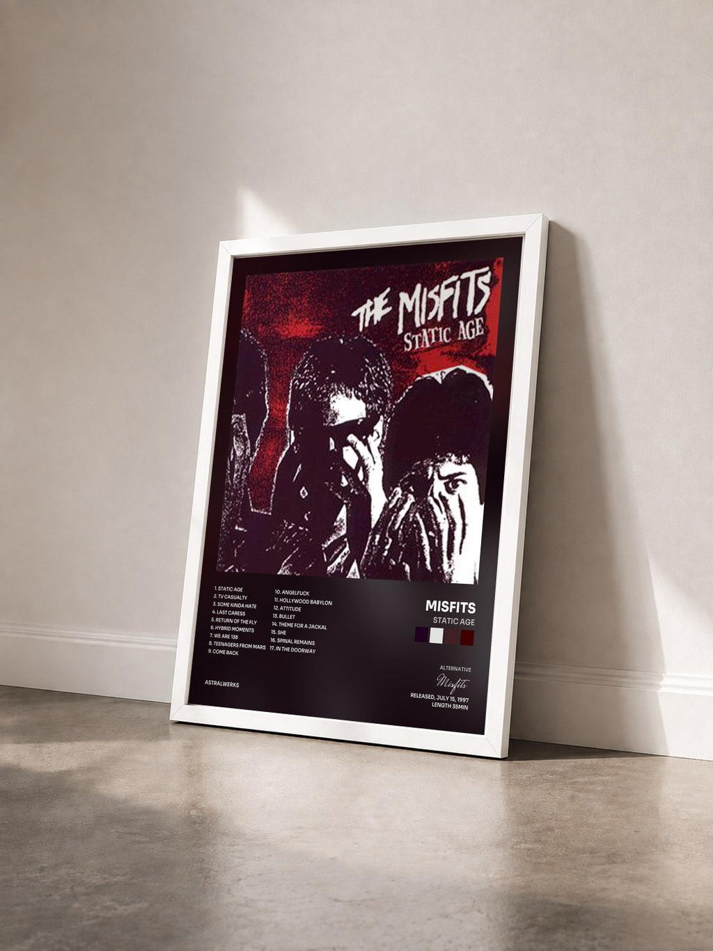 #blanc Tableau de l'album Static Age de Misfits vu de trois quarts, cadre blanc