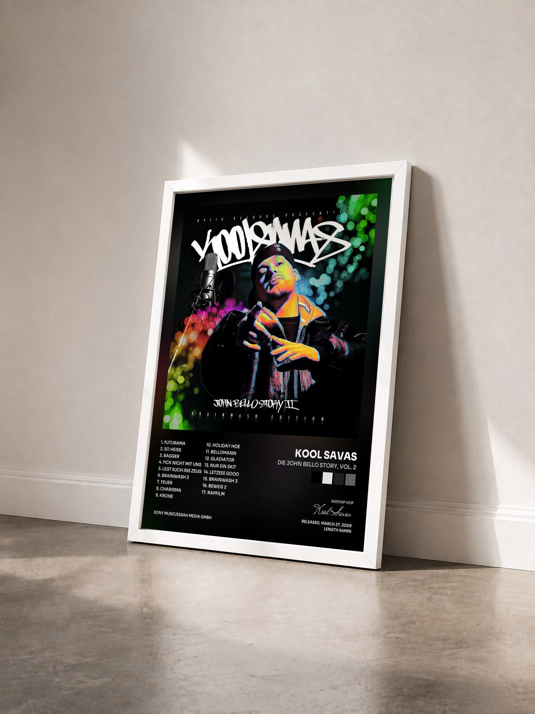 #blanc Tableau de l'album Die John Bello Story, Vol. 2 de Kool Savas vu de trois quarts, cadre blanc