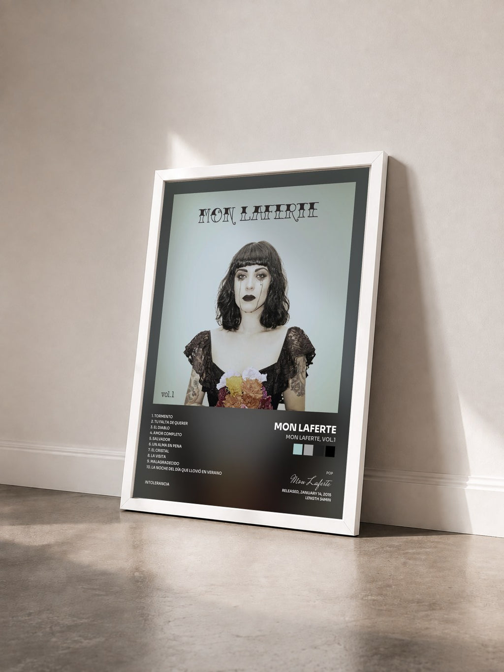 #blanc Tableau de l'album Mon Laferte, Vol.1 de Mon Laferte vu de trois quarts, cadre blanc
