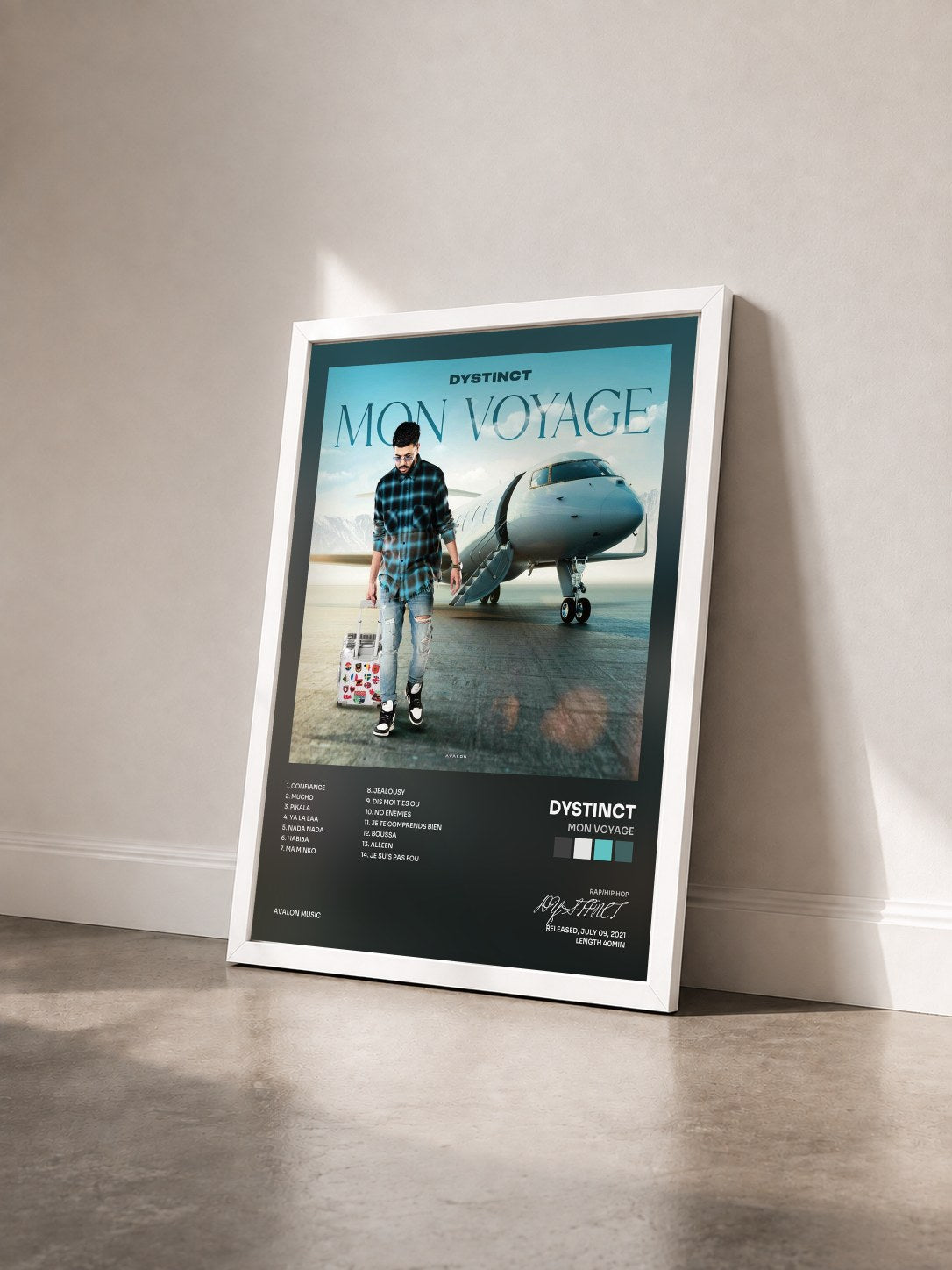 #blanc Tableau de l'album MON VOYAGE de DYSTINCT vu de trois quarts, cadre blanc