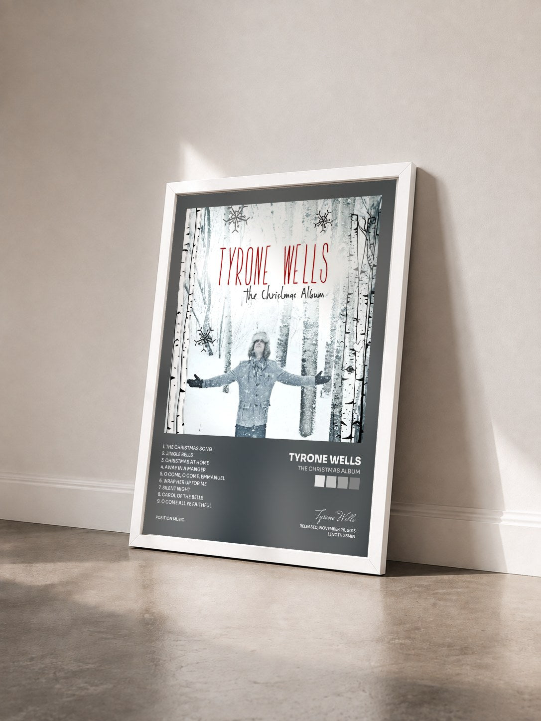 #blanc Tableau de l'album The Christmas Album de Tyrone Wells vu de trois quarts, cadre blanc