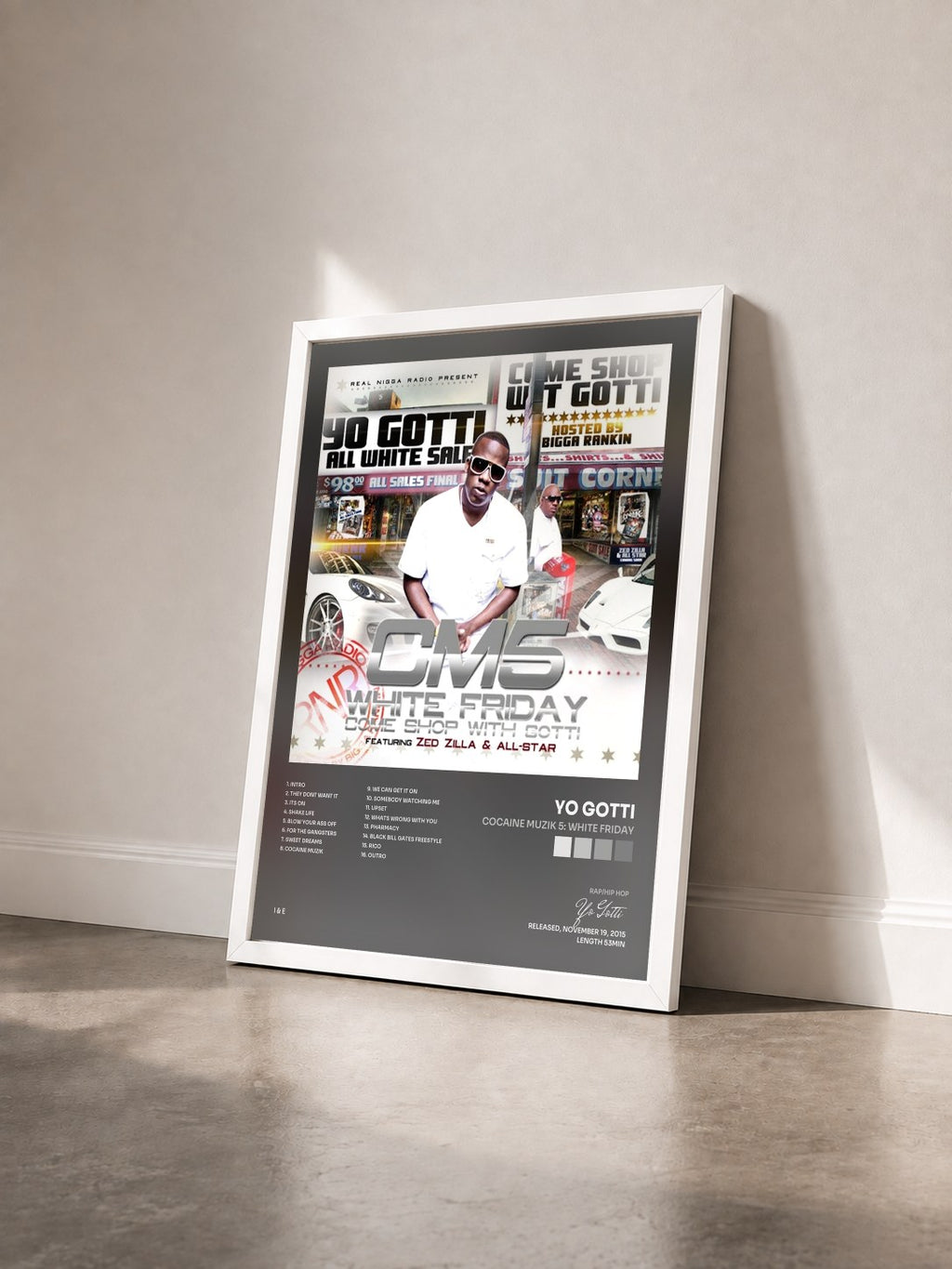 #blanc Tableau de l'album Cocaine Muzik 5: White Friday de Yo Gotti vu de trois quarts, cadre blanc