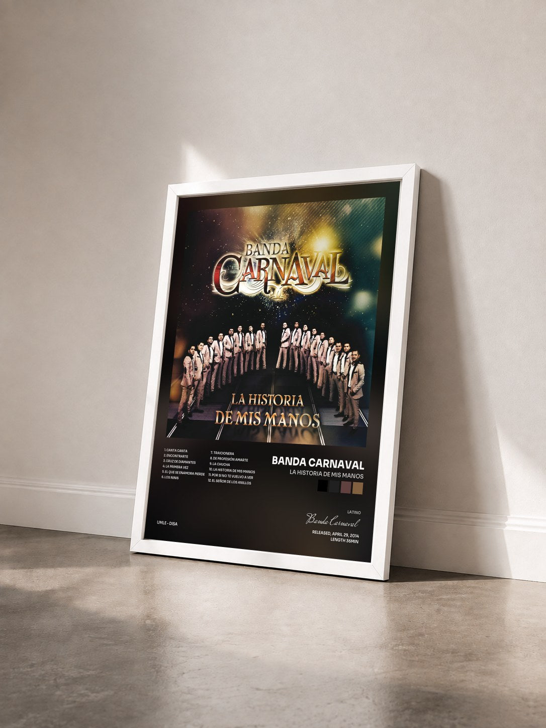 #blanc Tableau de l'album La Historia De Mis Manos de Banda Carnaval vu de trois quarts, cadre blanc