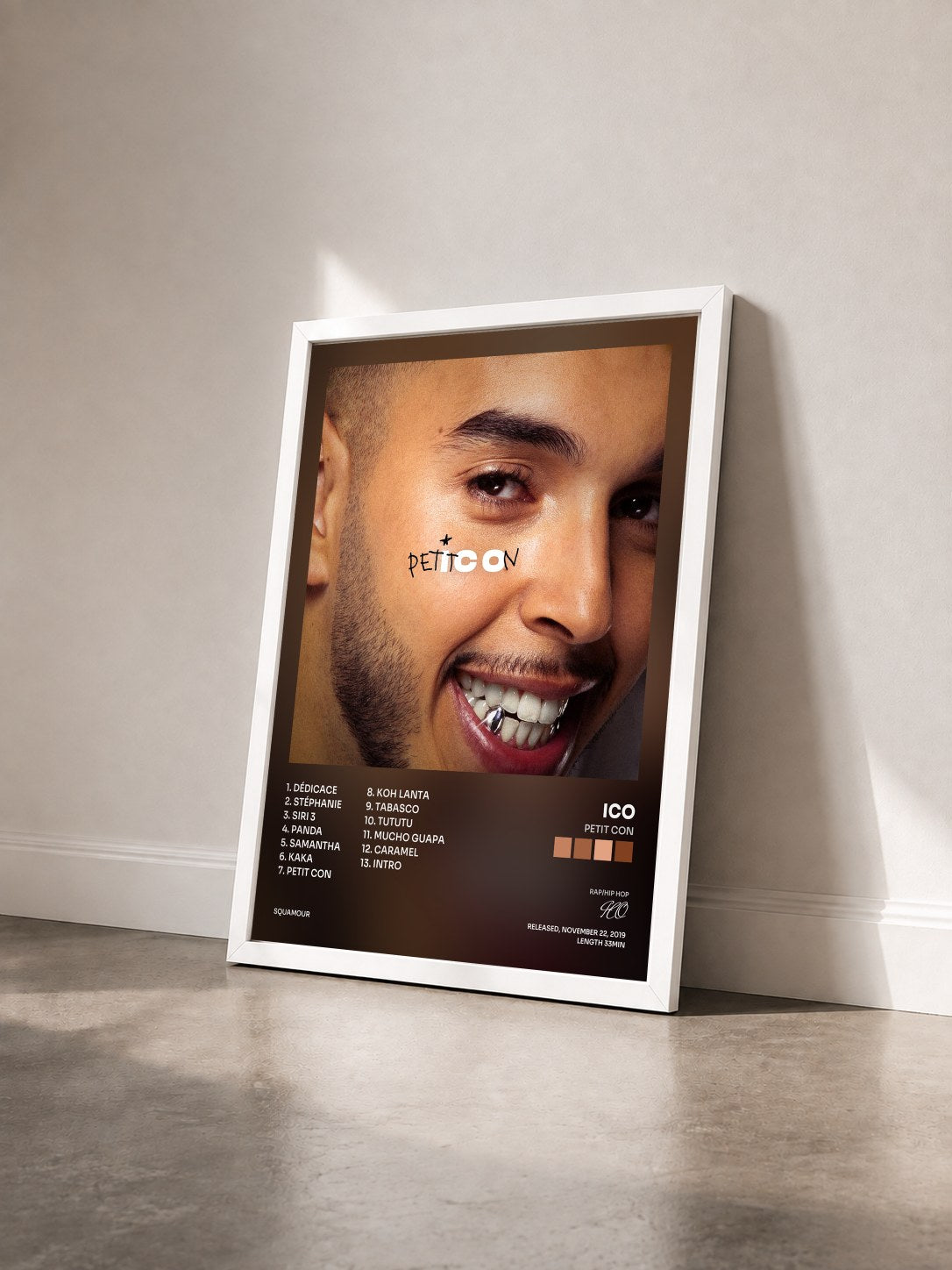 #blanc Tableau de l'album Petit con de ICO vu de trois quarts, cadre blanc
