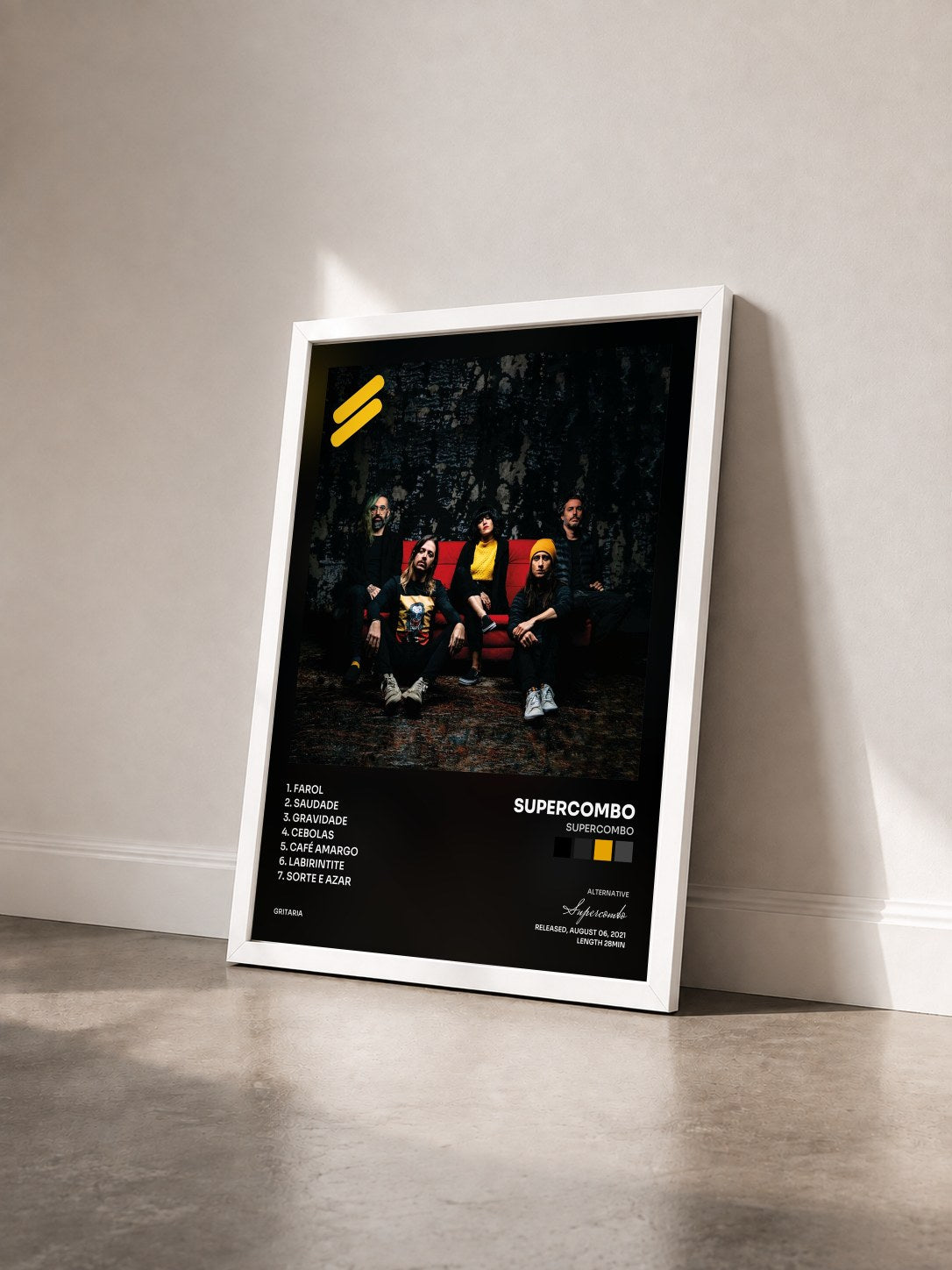 #blanc Tableau de l'album Supercombo de Supercombo vu de trois quarts, cadre blanc