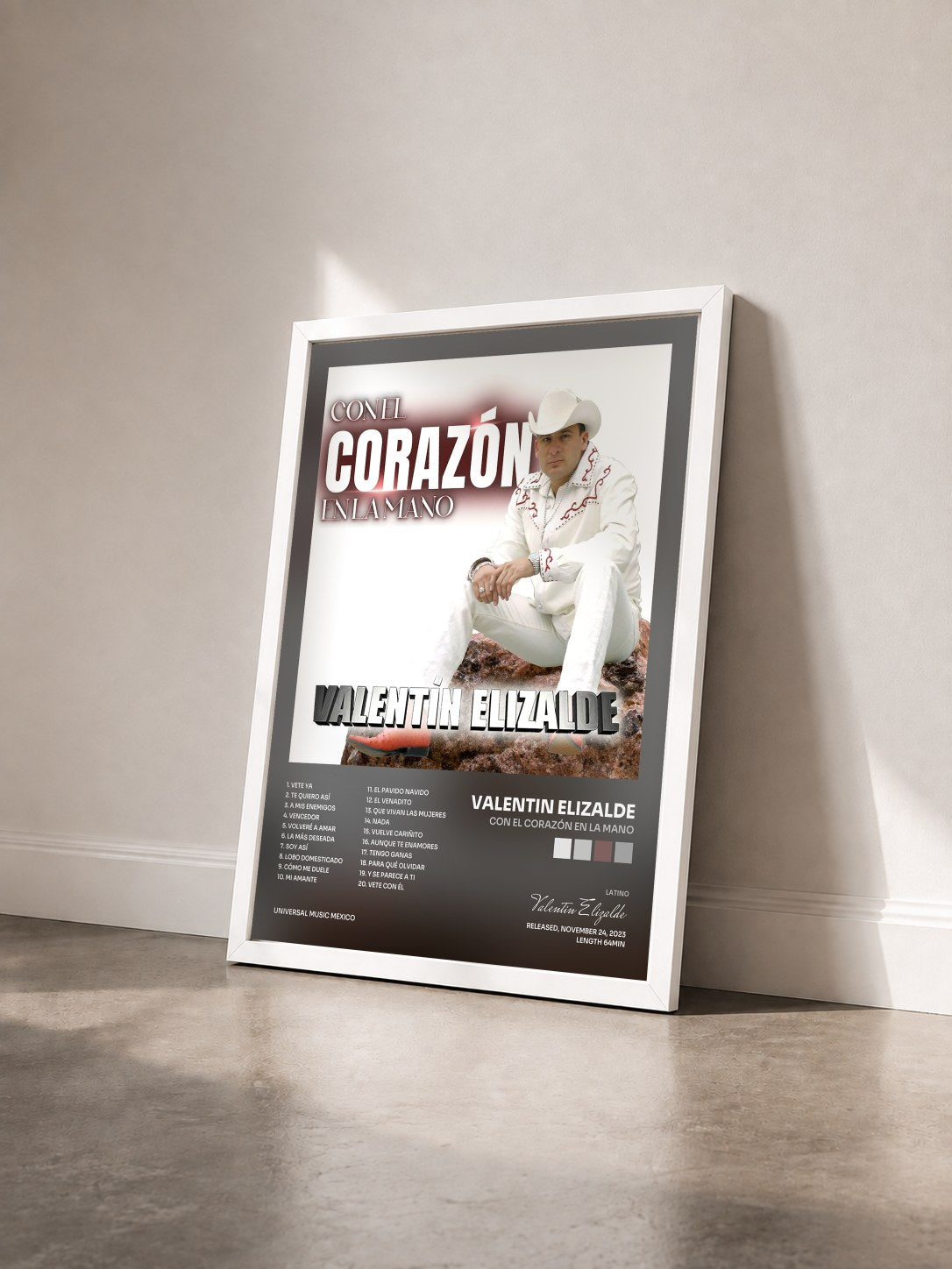 #blanc Tableau de l'album Con El Corazón En La Mano de Valentin Elizalde vu de trois quarts, cadre blanc