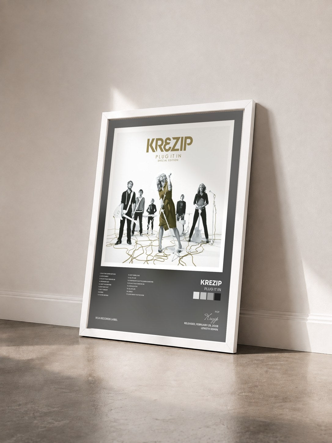 #blanc Tableau de l'album Plug It In de Krezip vu de trois quarts, cadre blanc
