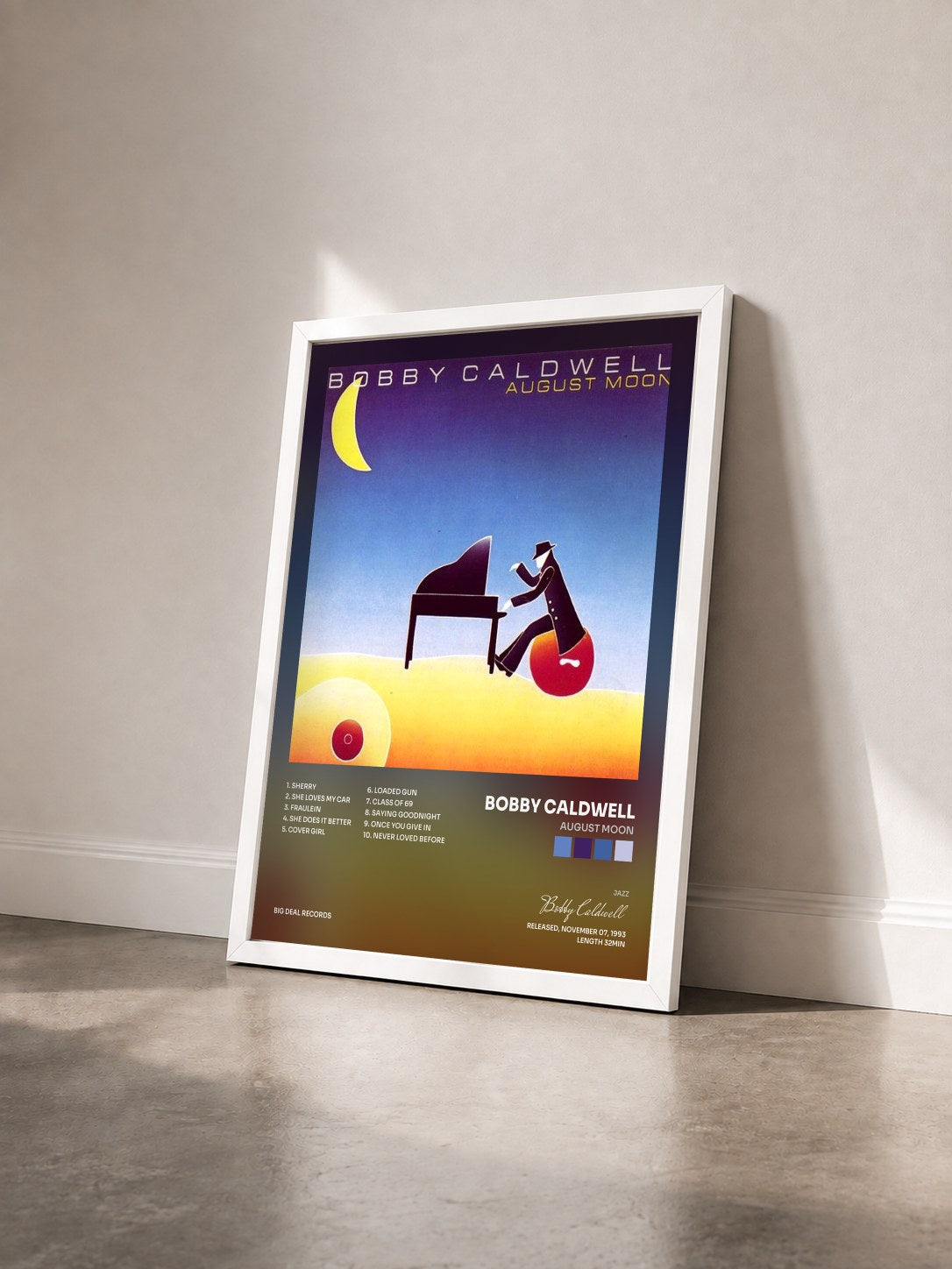 #blanc Tableau de l'album August Moon de Bobby Caldwell vu de trois quarts, cadre blanc