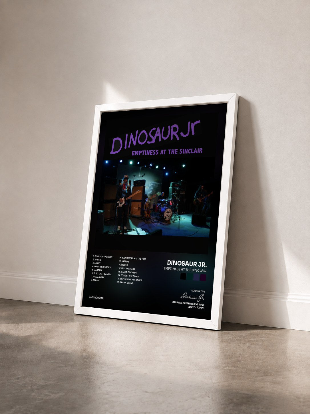 #blanc Tableau de l'album Emptiness at The Sinclair de Dinosaur Jr. vu de trois quarts, cadre blanc