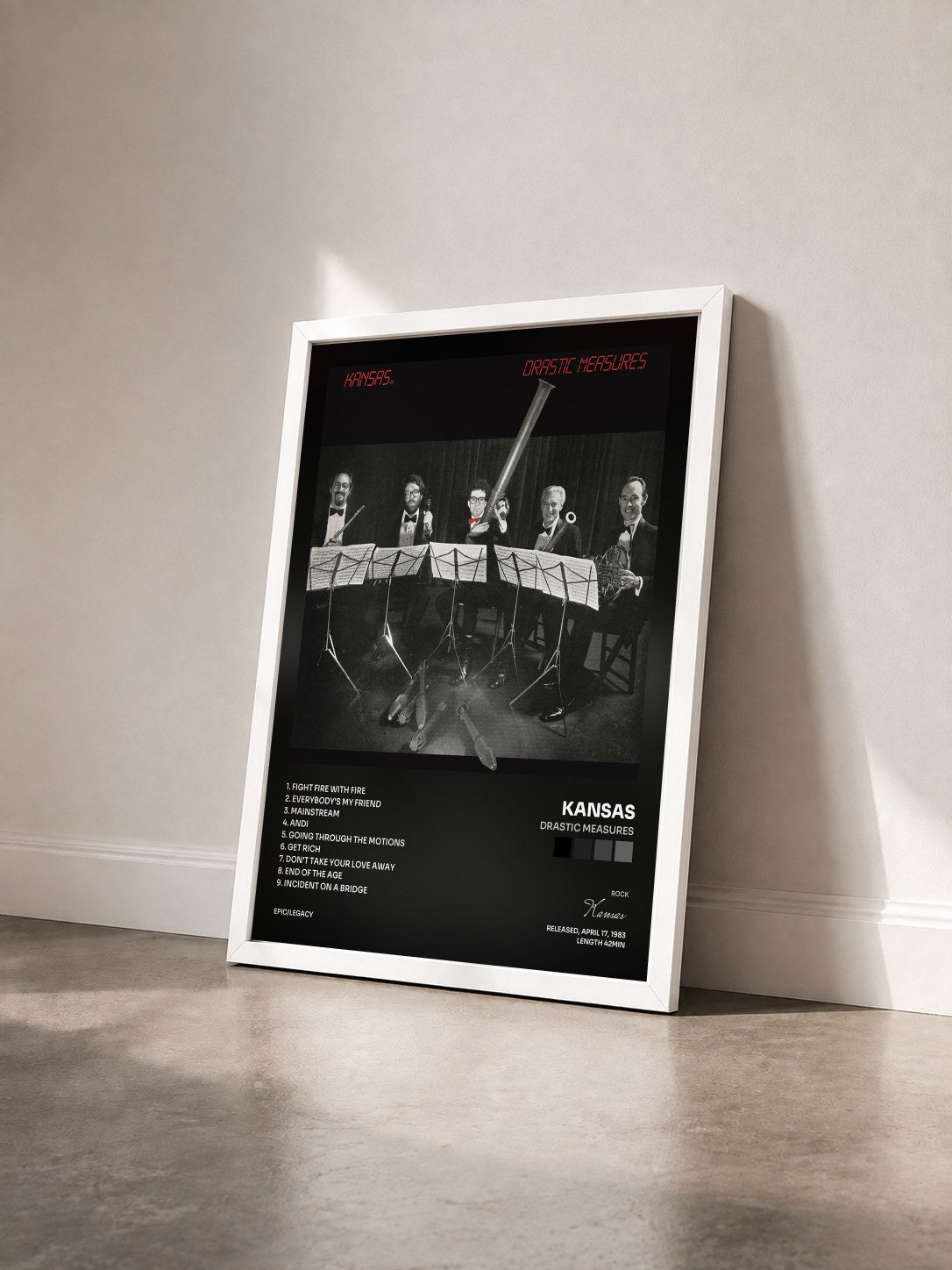 #blanc Tableau de l'album Drastic Measures de Kansas vu de trois quarts, cadre blanc