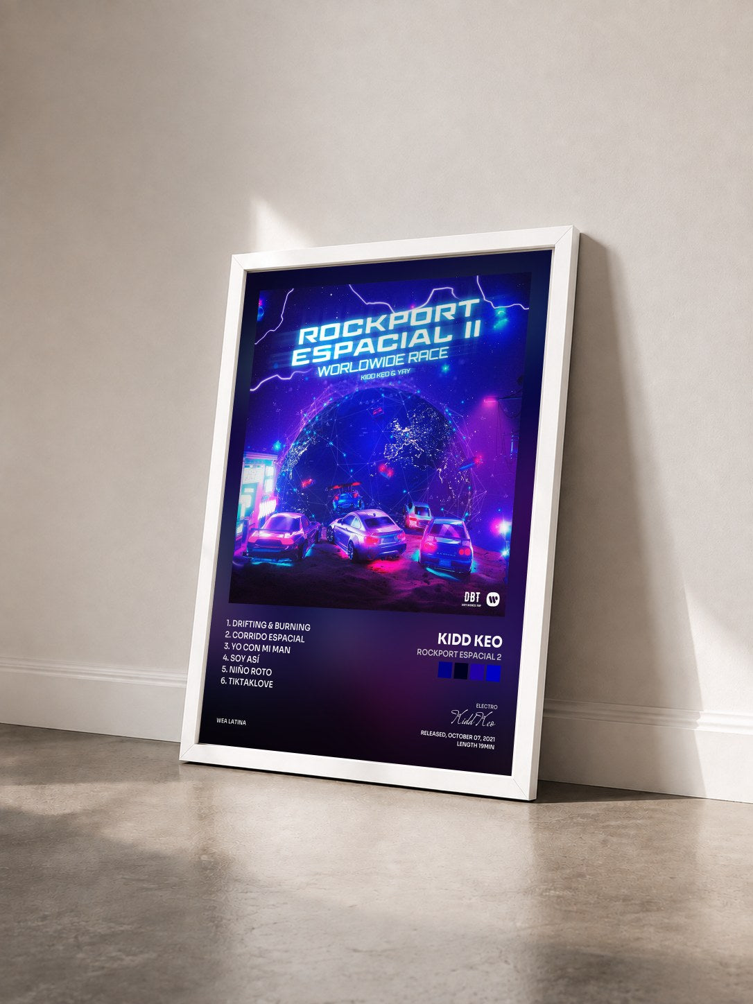#blanc Tableau de l'album Rockport Espacial 2 de Kidd Keo vu de trois quarts, cadre blanc