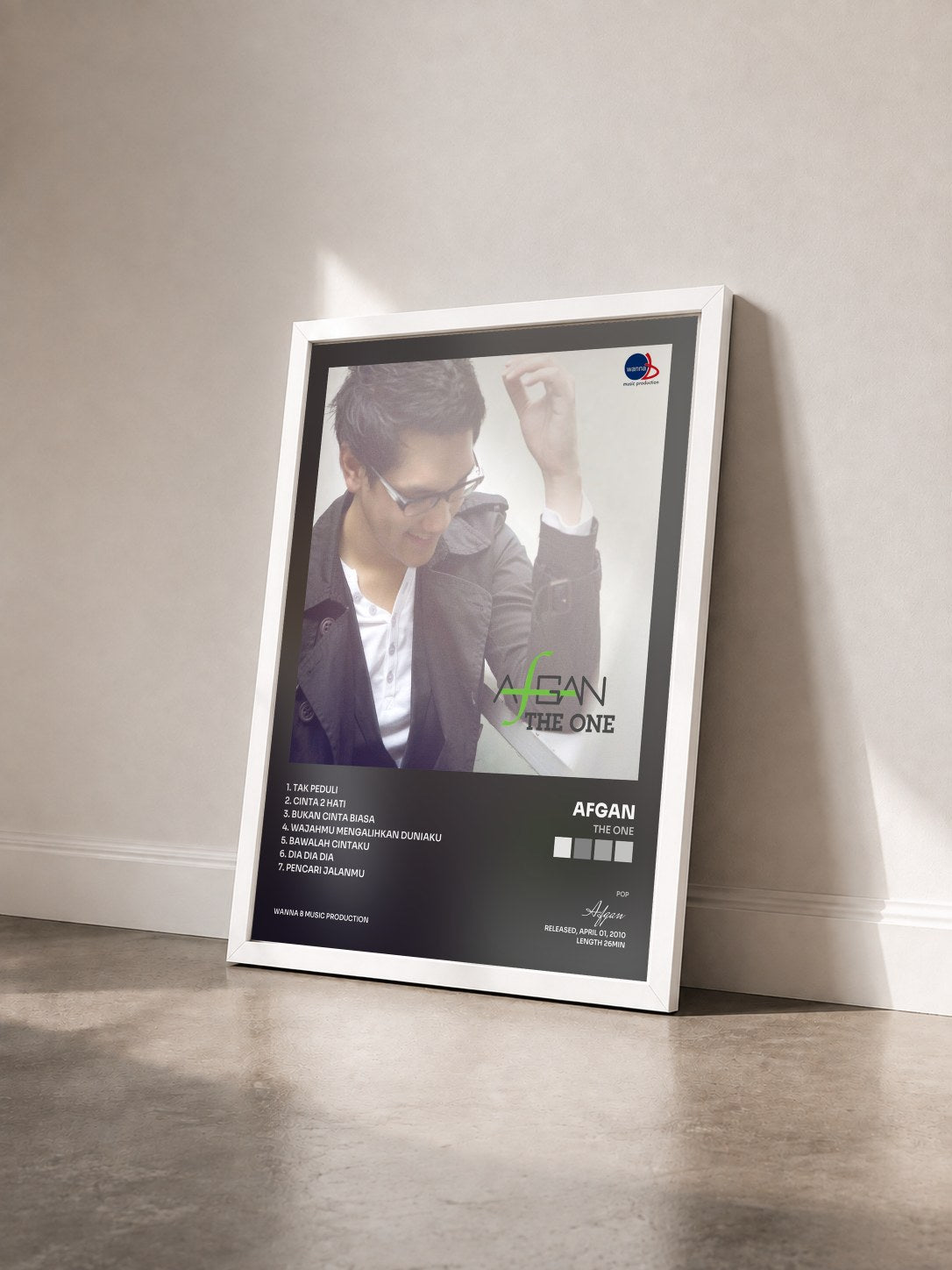 #blanc Tableau de l'album The One de Afgan vu de trois quarts, cadre blanc