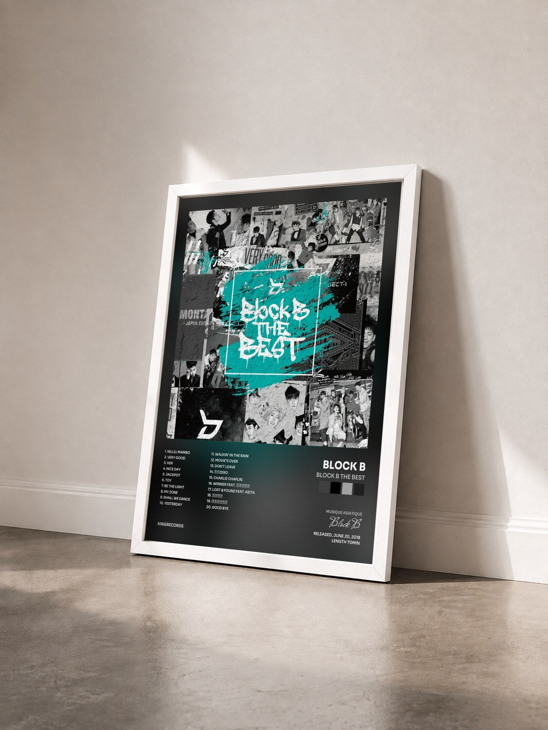 #blanc Tableau de l'album Block B THE BEST de Block B vu de trois quarts, cadre blanc