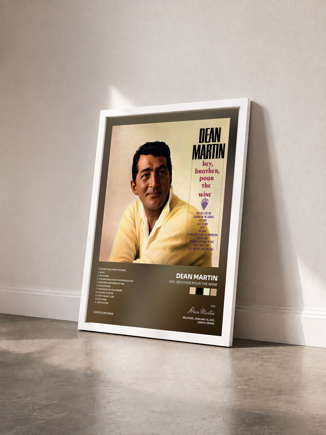 #blanc Tableau de l'album Hey, Brother Pour The Wine de Dean Martin vu de trois quarts, cadre blanc
