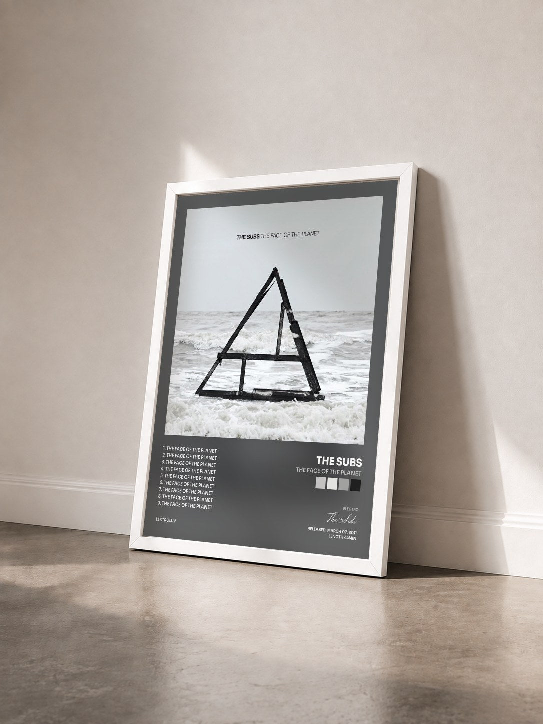 #blanc Tableau de l'album The Face Of The Planet de The Subs vu de trois quarts, cadre blanc
