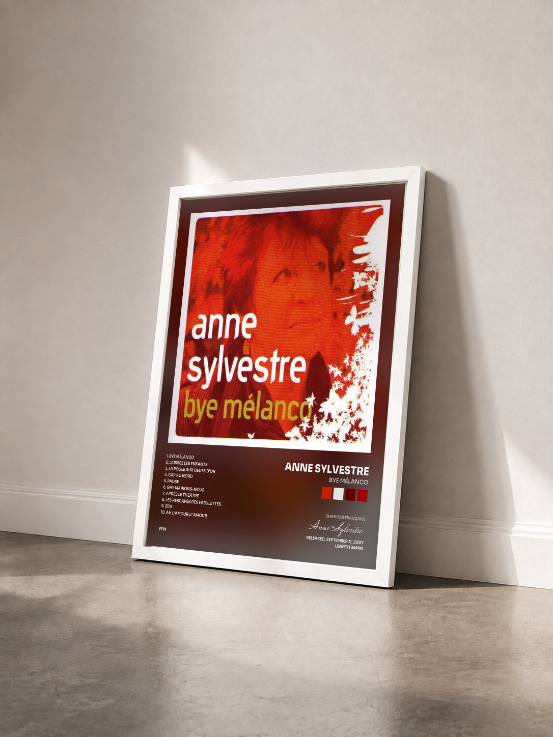 #blanc Tableau de l'album Bye mélanco de Anne Sylvestre vu de trois quarts, cadre blanc
