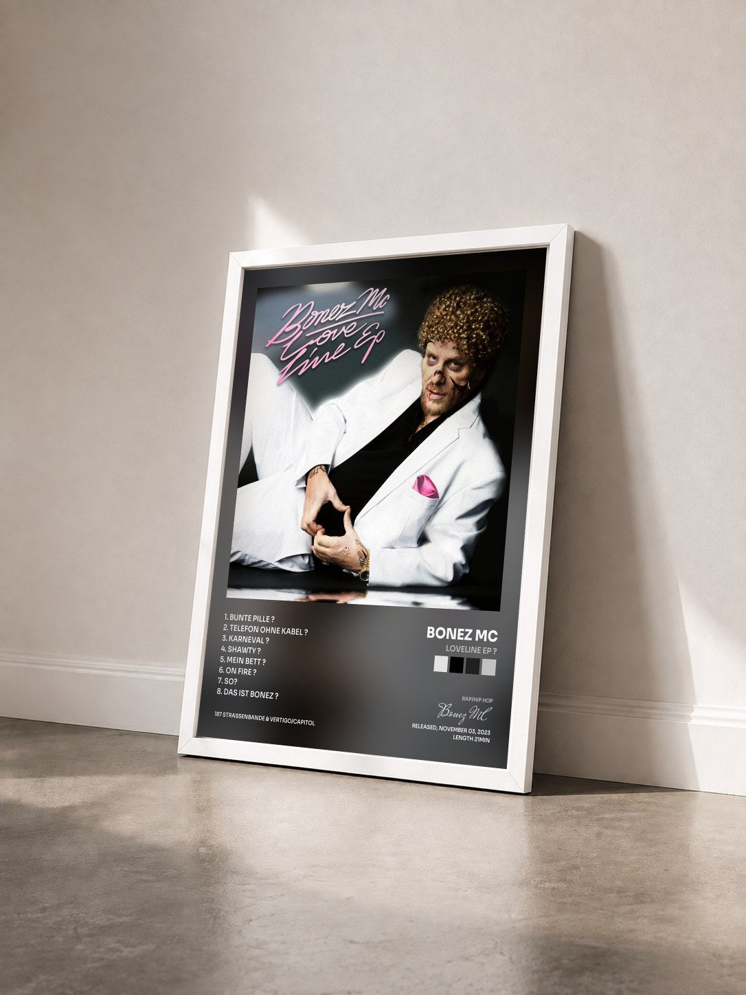 #blanc Tableau de l'album LOVELINE EP ? de Bonez MC vu de trois quarts, cadre blanc