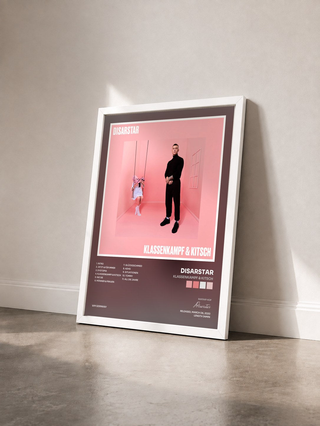 #blanc Tableau de l'album Klassenkampf & Kitsch de Disarstar vu de trois quarts, cadre blanc