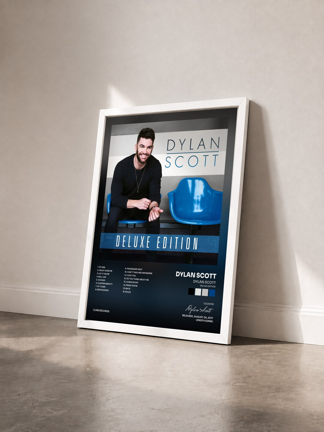 #blanc Tableau de l'album Dylan Scott (Deluxe Edition) de Dylan Scott vu de trois quarts, cadre blanc