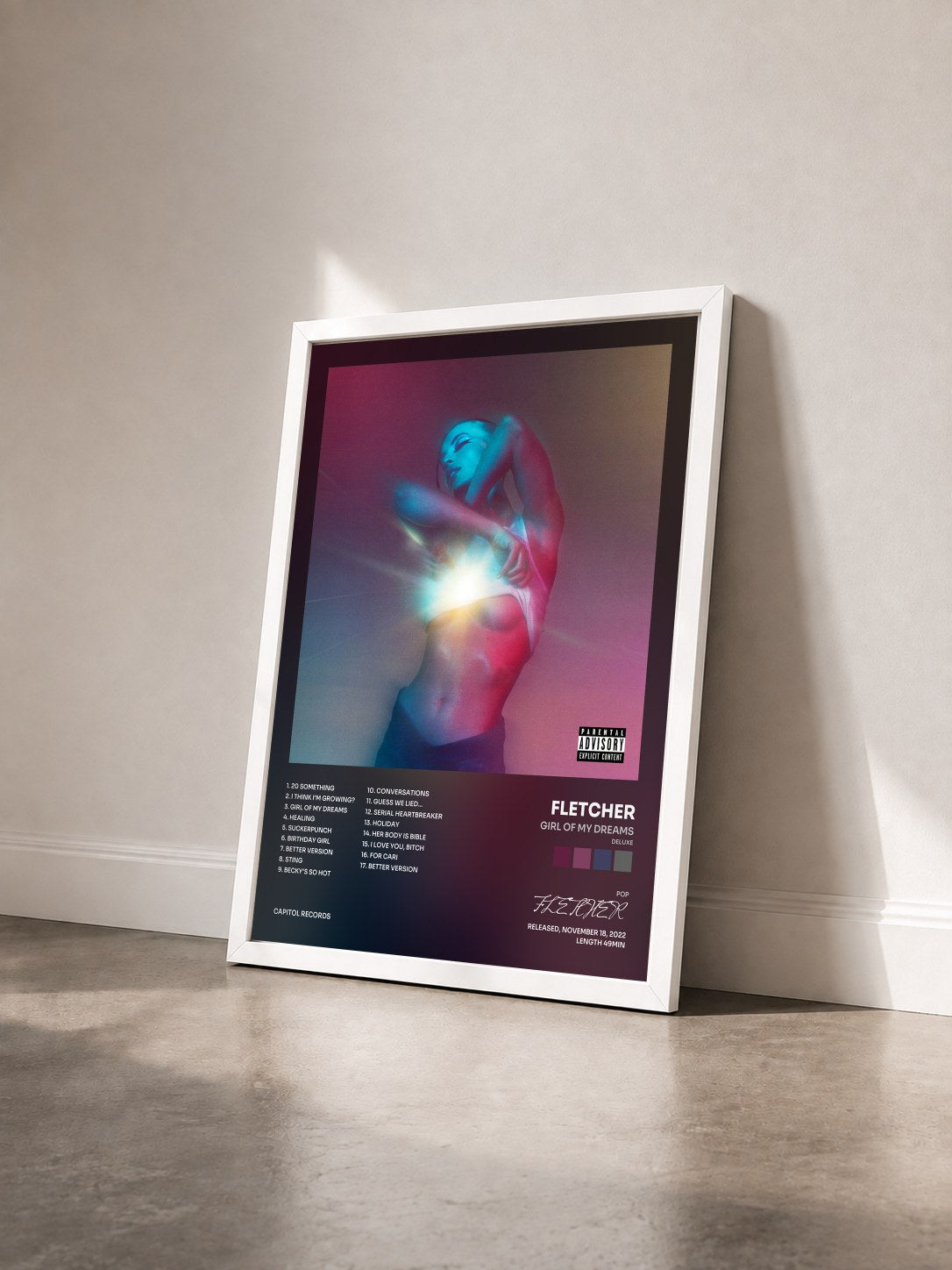 #blanc Tableau de l'album Girl Of My Dreams (Deluxe) de FLETCHER vu de trois quarts, cadre blanc