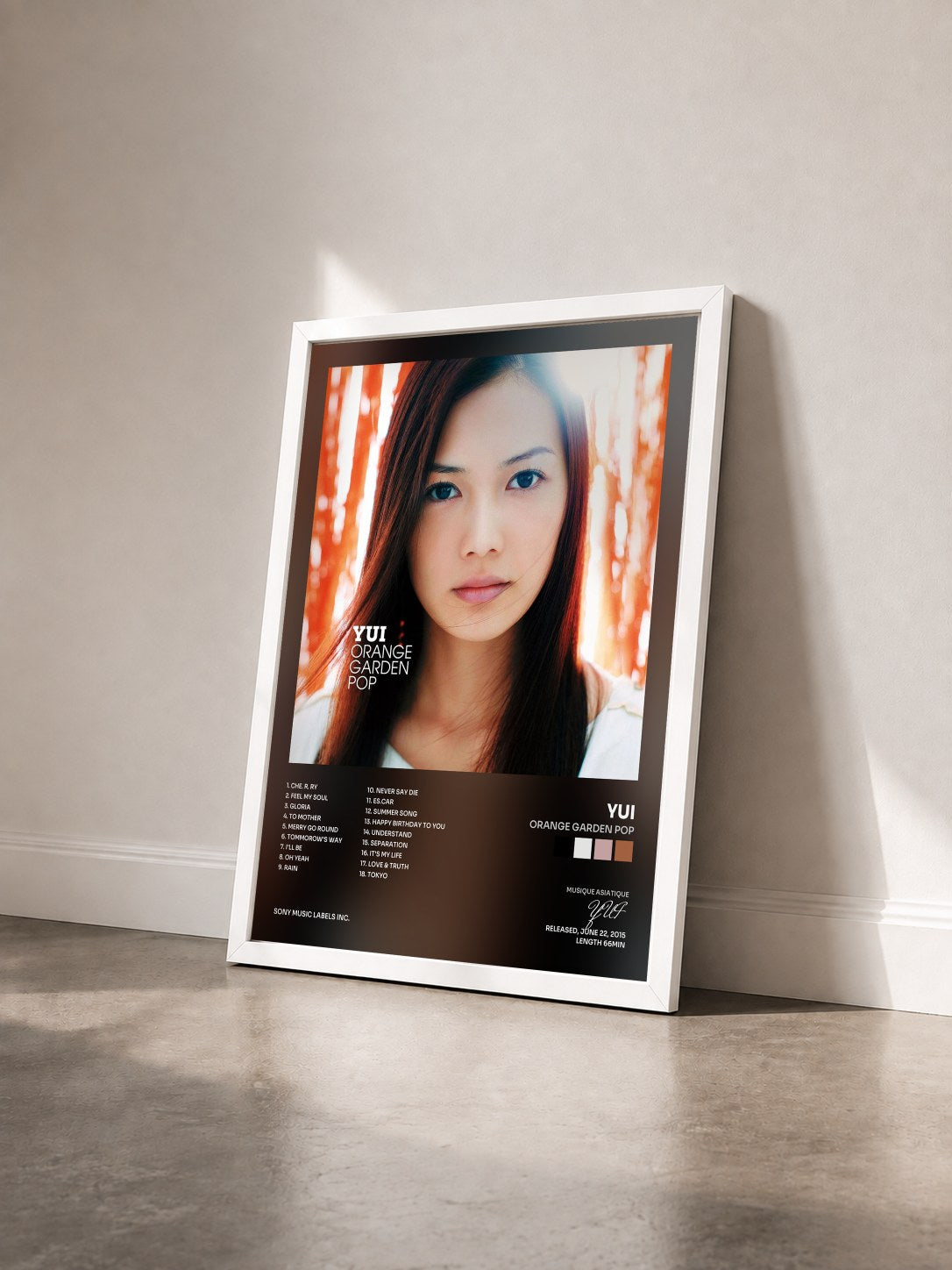 #blanc Tableau de l'album Orange Garden Pop de YUI vu de trois quarts, cadre blanc
