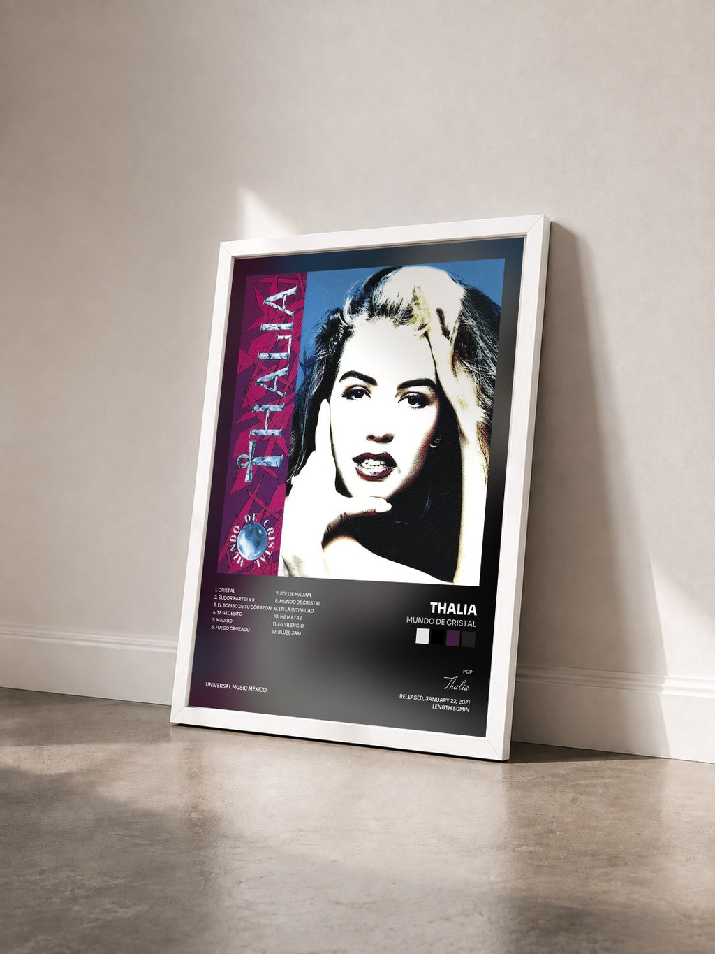 #blanc Tableau de l'album Mundo De Cristal de Thalia vu de trois quarts, cadre blanc