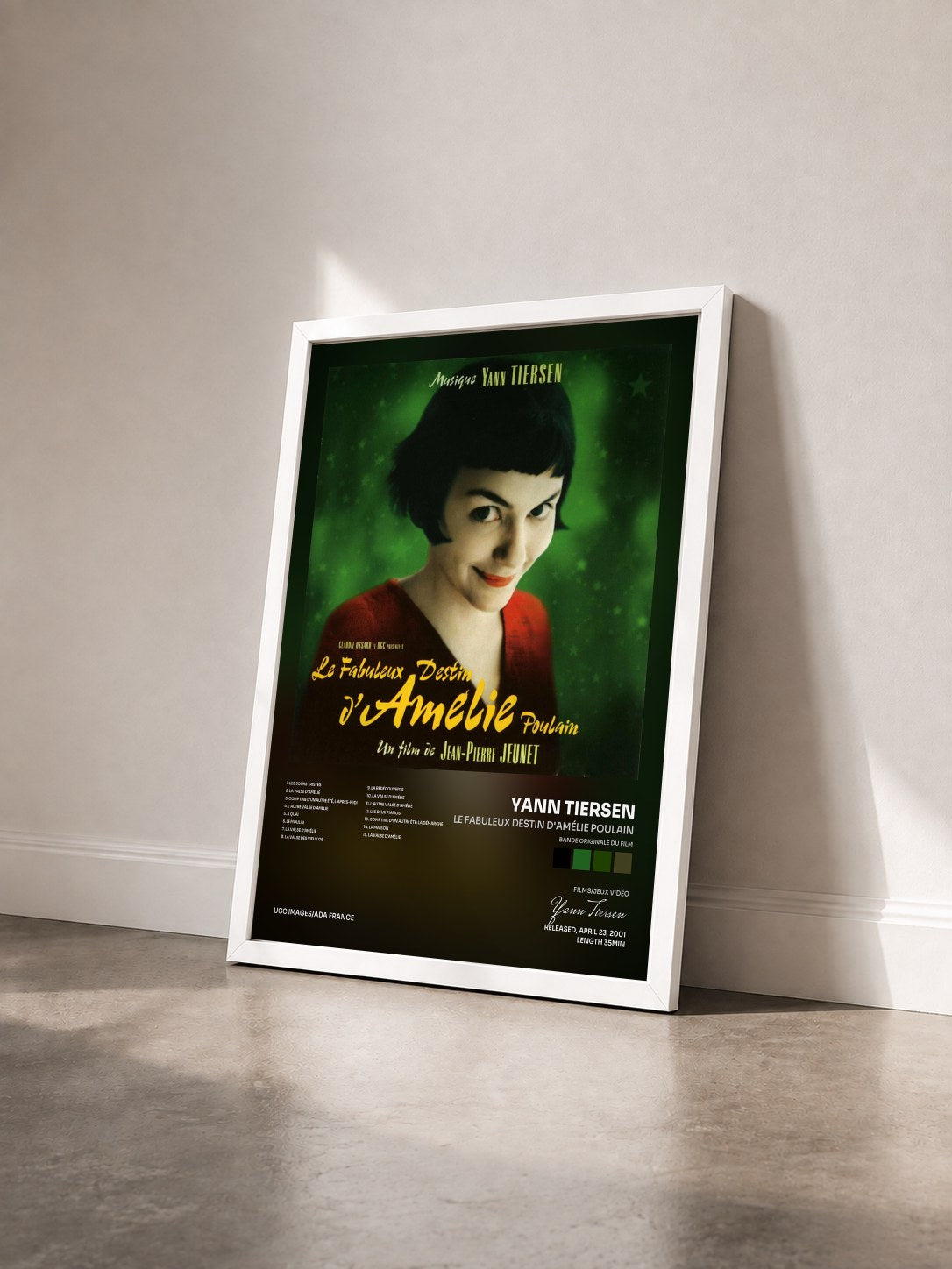 #blanc Tableau de l'album Le Fabuleux destin d'Amélie Poulain (Bande originale du film) de Yann Tiersen vu de trois quarts, cadre blanc