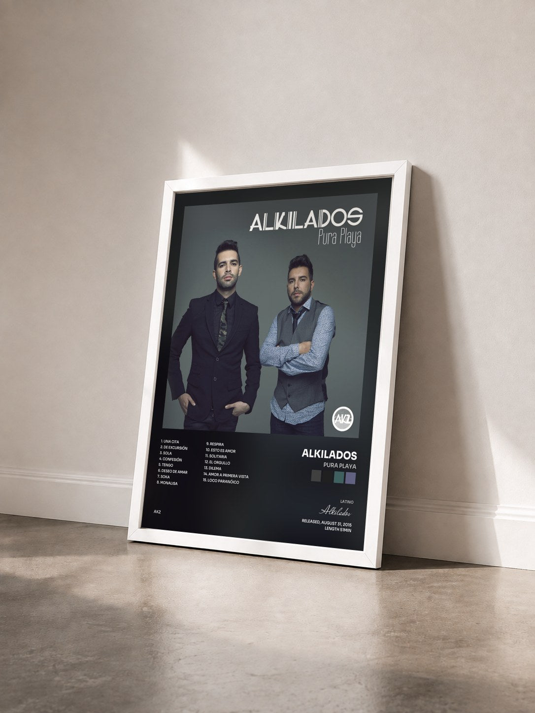#blanc Tableau de l'album Pura Playa de Alkilados vu de trois quarts, cadre blanc