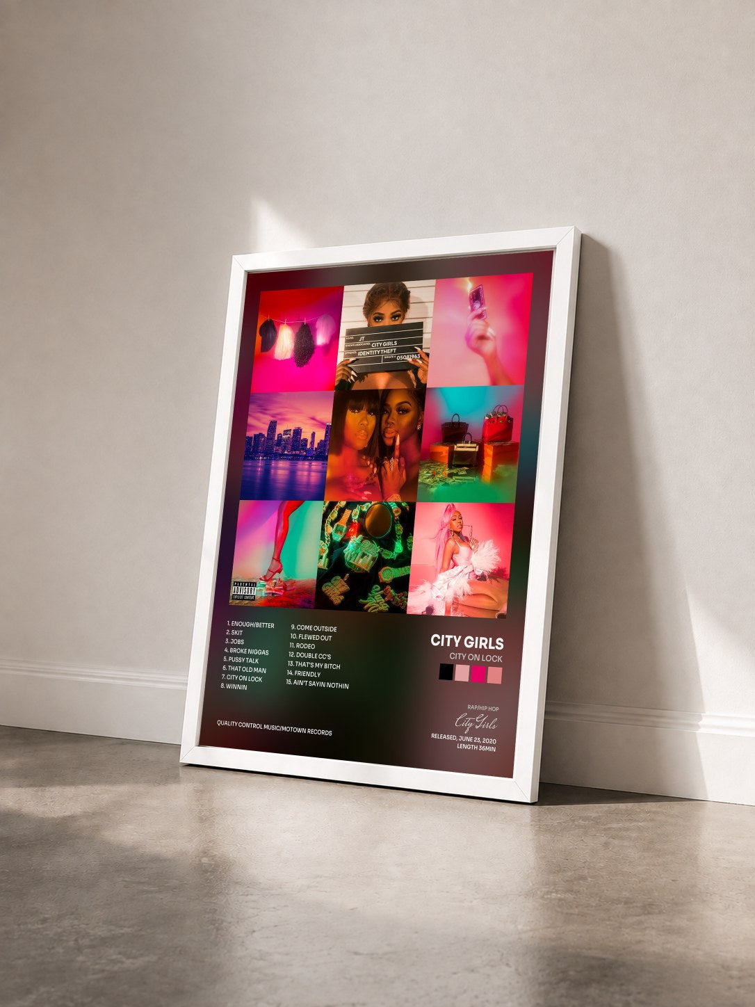 #blanc Tableau de l'album City On Lock de City Girls vu de trois quarts, cadre blanc