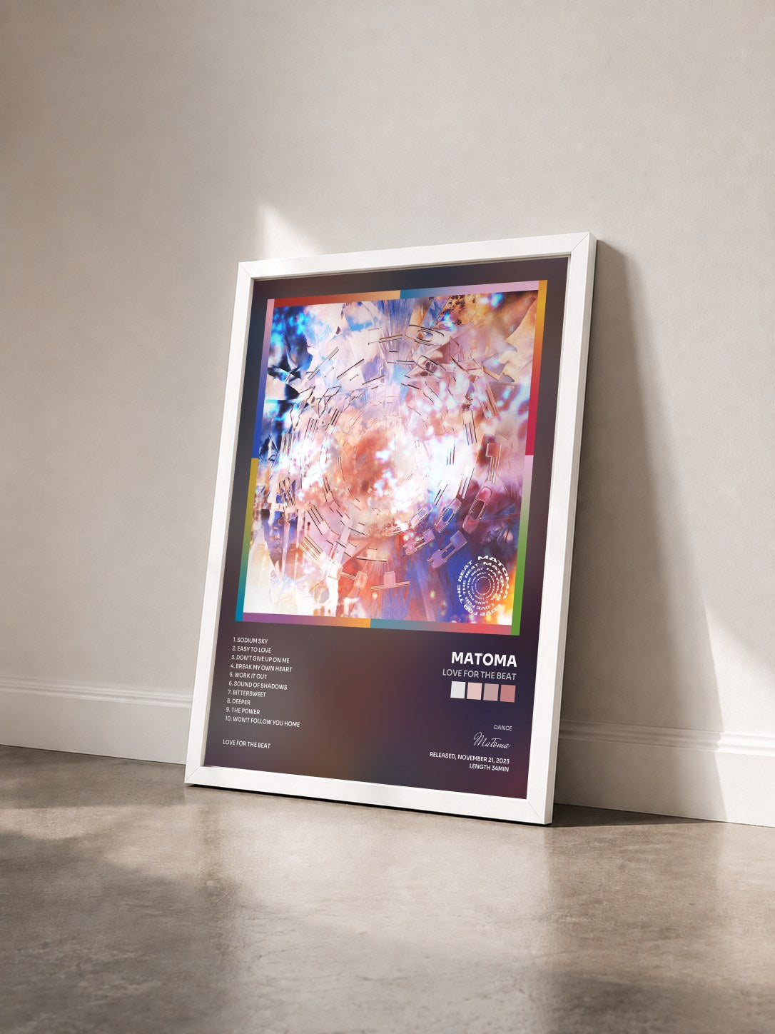 #blanc Tableau de l'album Love For The Beat de Matoma vu de trois quarts, cadre blanc